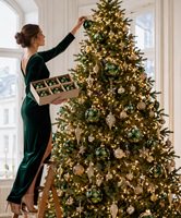 elegante grønne julekugler til moderne juletræ